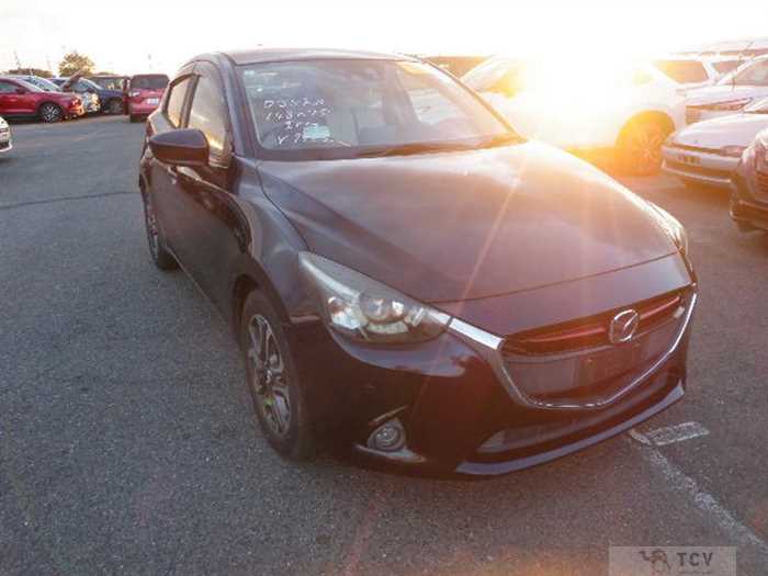 2016 Mazda Demio