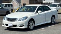 2010 Toyota Crown Hybrid