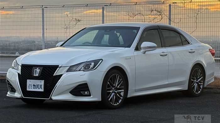 2017 Toyota Crown Hybrid