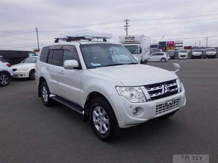 2012 Mitsubishi Pajero