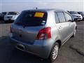 2006 Toyota Vitz