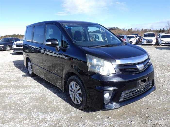 2013 Toyota Noah