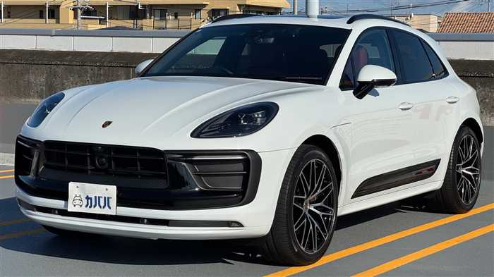 Porsche Macan T 2023 — миниатюра 2