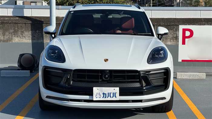 Porsche Macan T 2023 — миниатюра 3