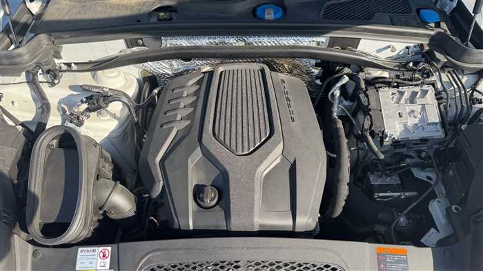 Porsche Macan T 2023 — миниатюра 11