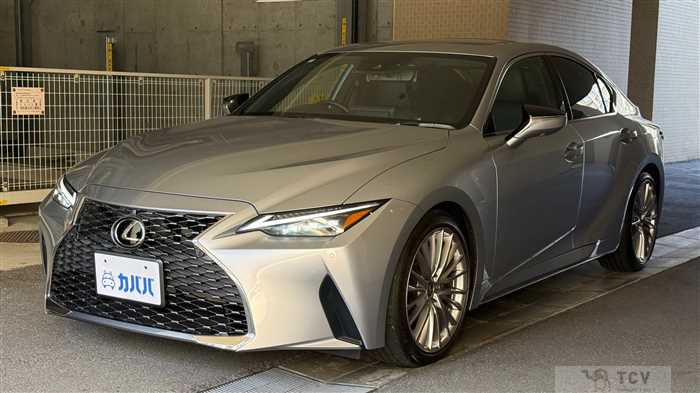 2022 Lexus IS