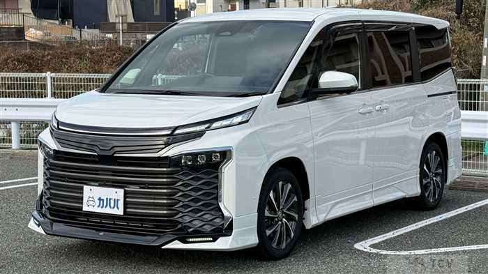 2025 Toyota Voxy