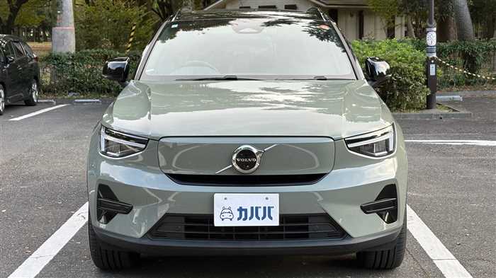 Volvo XC40 2023 — фото 3 купить в Москве