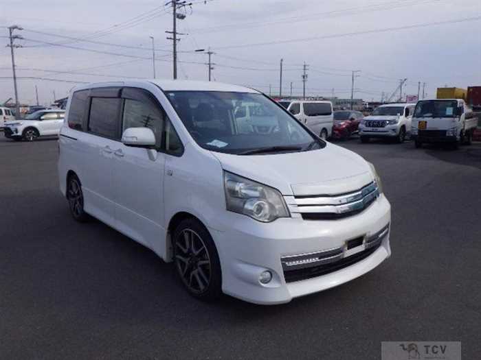 2012 Toyota Noah