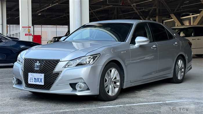 2015 Toyota Crown Hybrid