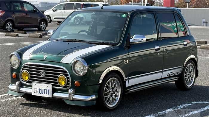 2001 Daihatsu Miragino