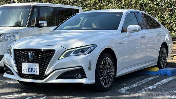 2018 Toyota Crown Hybrid
