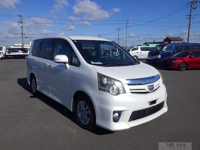 2011 Toyota Noah