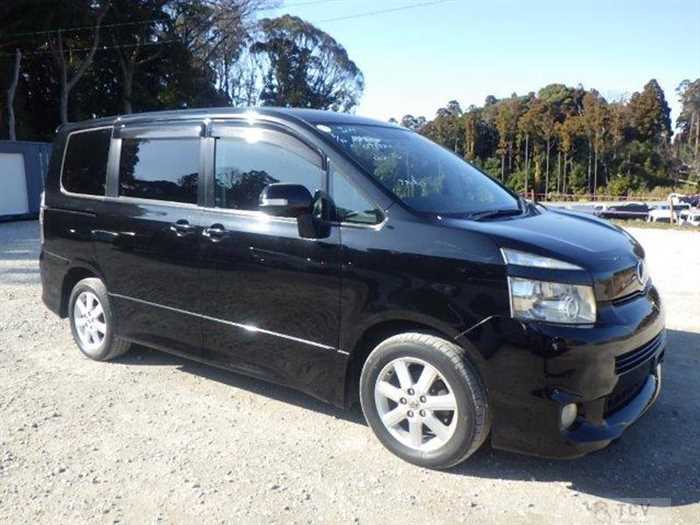 2009 Toyota Voxy