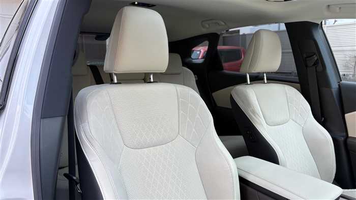 Lexus RX 350h L 2024 — миниатюра 7