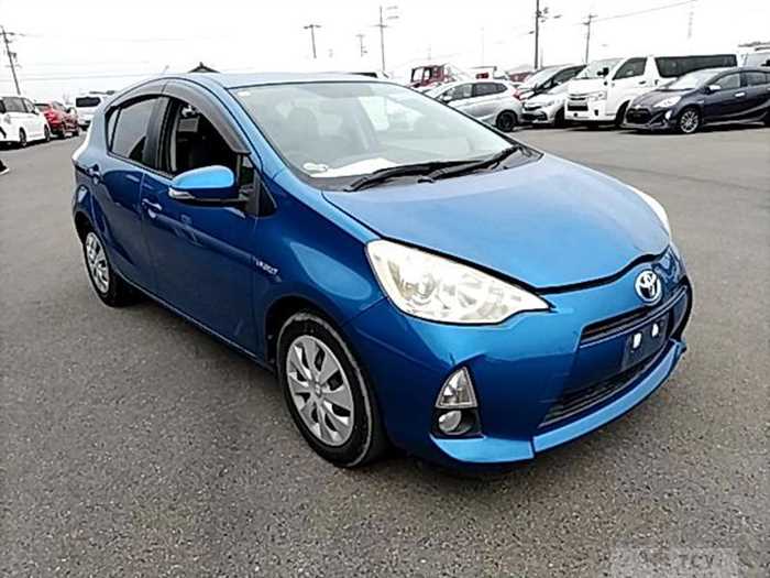 2013 Toyota AQUA
