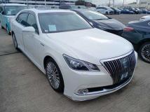 2013 Toyota Crown Majesta