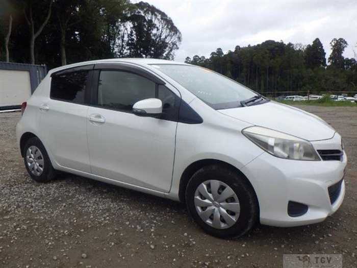 2013 Toyota Vitz
