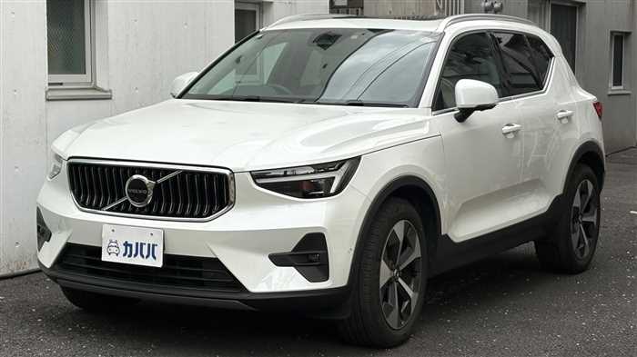 Volvo XC40 2023 — фото 2 купить в Москве
