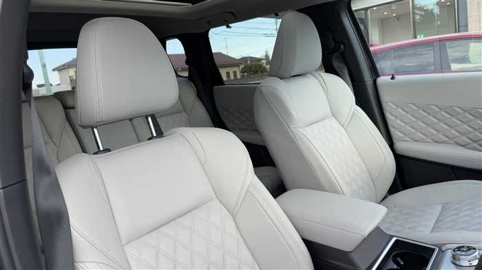 Mitsubishi OUTLANDER PHEV 2023 — фото 7 купить в Москве