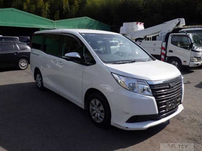 2015 Toyota Noah