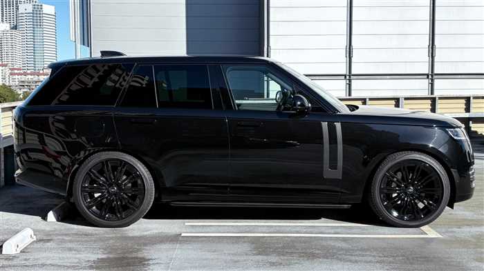 Land Rover Range Rover SE D300 2024 — миниатюра 4