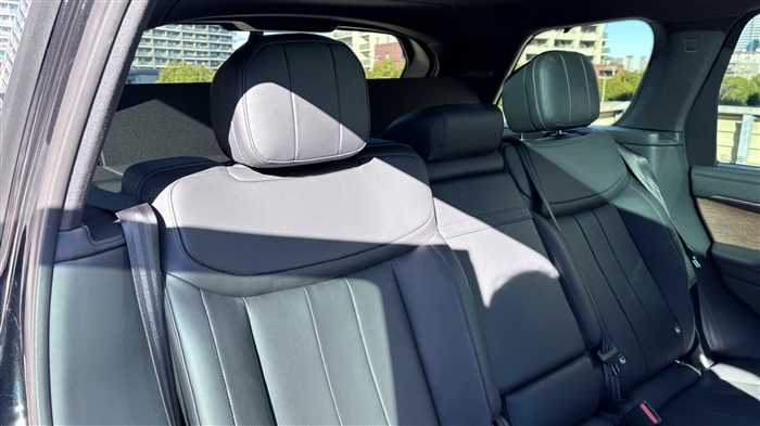 Land Rover Range Rover SE D300 2024 — миниатюра 8