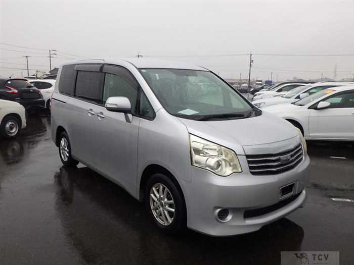 2011 Toyota Noah