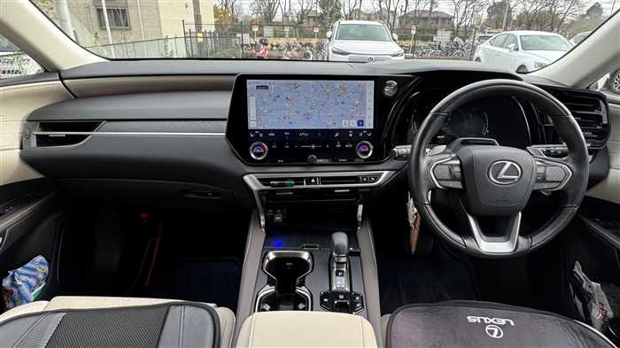 Lexus RX 350h L 4WD 2024 — миниатюра 5