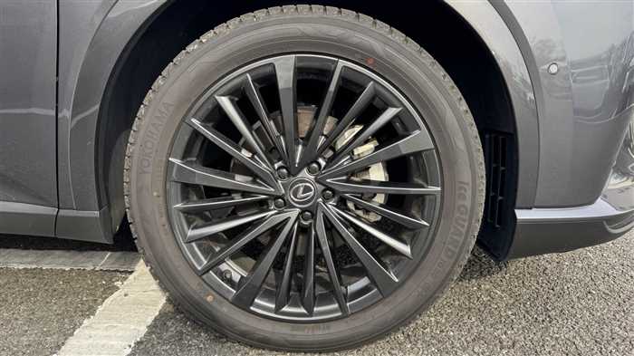 Lexus RX 350h L 4WD 2024 — миниатюра 8