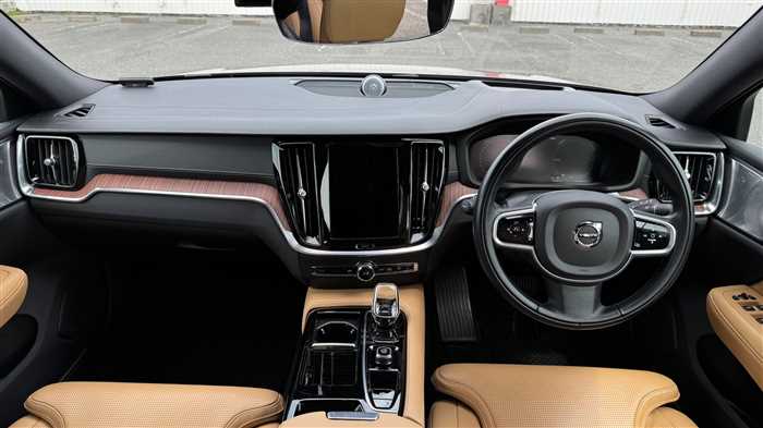 Volvo V60 T6 AWD 2022 — миниатюра 6