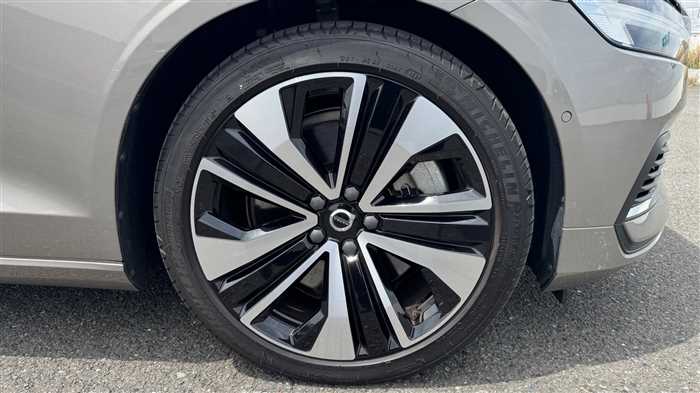 Volvo V60 T6 AWD 2022 — миниатюра 9