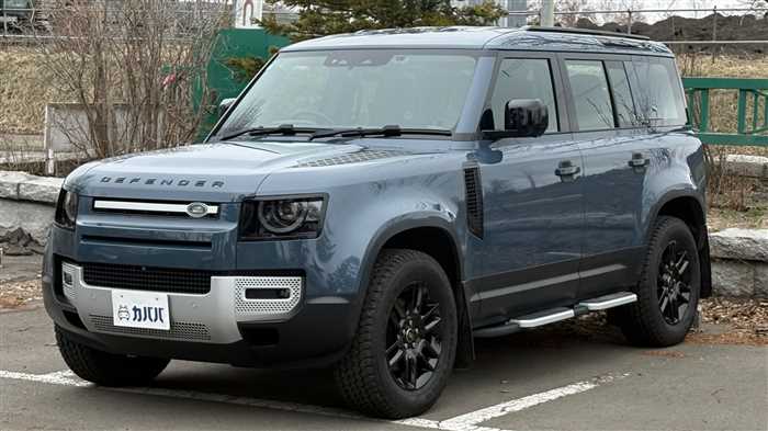 Land Rover Defender 2023 — фото 2 купить в Москве