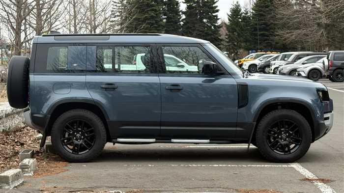 Land Rover Defender 2023 — фото 4 купить в Москве