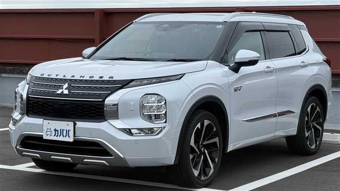 Mitsubishi OUTLANDER PHEV 2024 — фото 2 купить в Москве