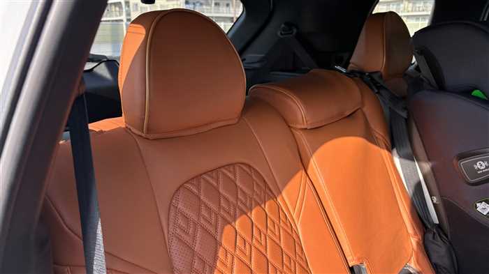 Mitsubishi OUTLANDER PHEV 2023 — фото 8 купить в Москве