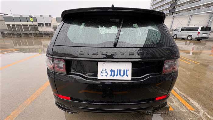 Land Rover Discovery Sport 2024 — фото 6 купить в Москве