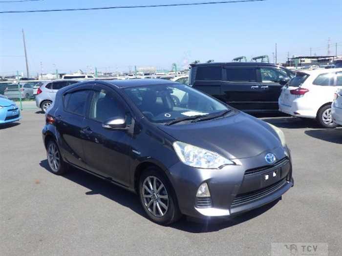 2013 Toyota AQUA