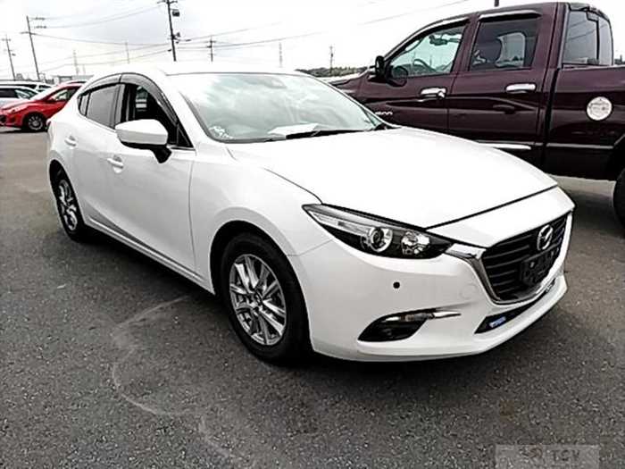 2017 Mazda Axela Hybrid