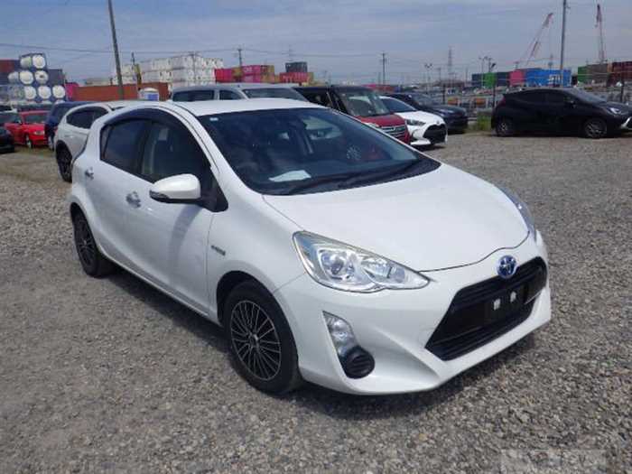2016 Toyota AQUA