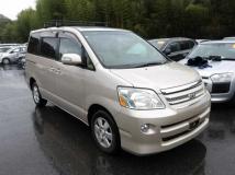2005 Toyota Noah