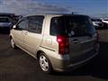 2003 Toyota Raum