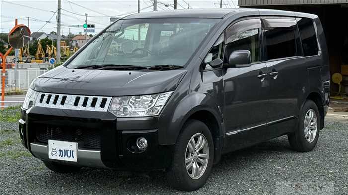 2019 Mitsubishi Delica D5