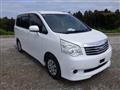 2013 Toyota Noah