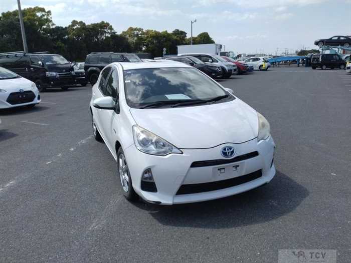 2013 Toyota AQUA