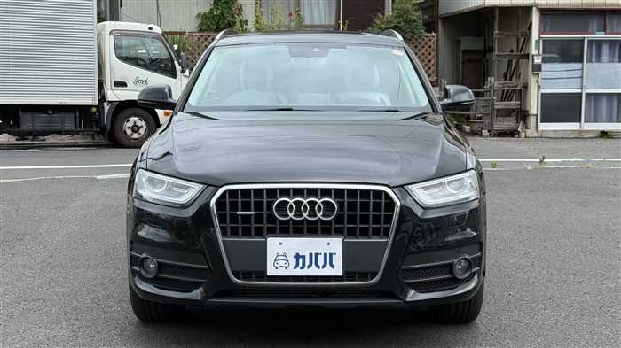 Audi Q3 2012 photo 2
