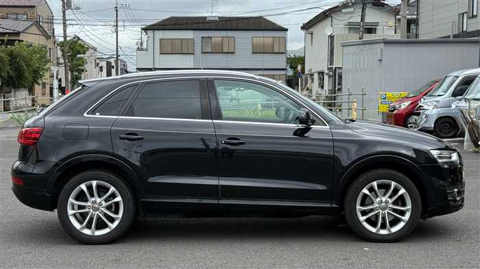 Audi Q3 2012 photo 4