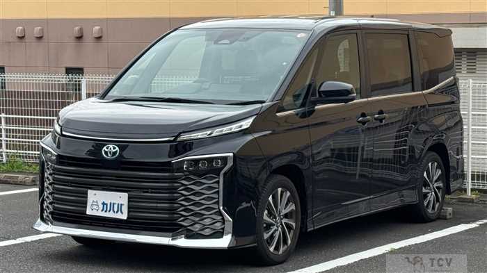 2025 Toyota Voxy