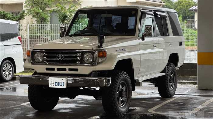 2000 Toyota Landcruiser 70