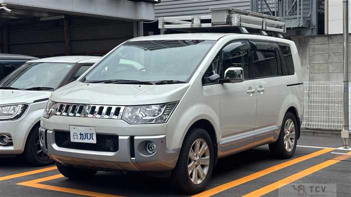 2016 Mitsubishi Delica D5